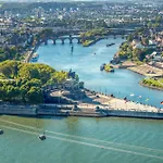 Mit Rheinblick By Moliho Daire *